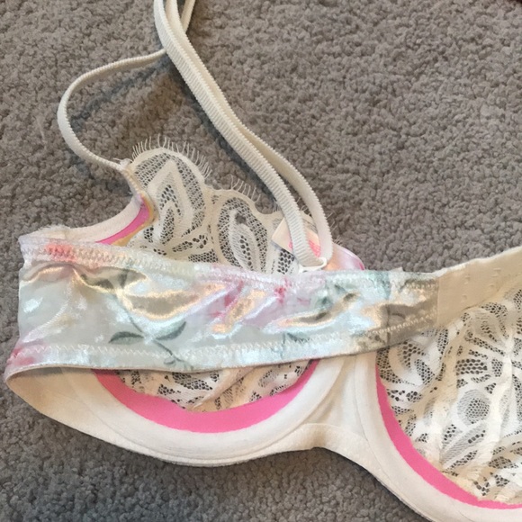 Victoria's Secret Other - Bras size xsmall